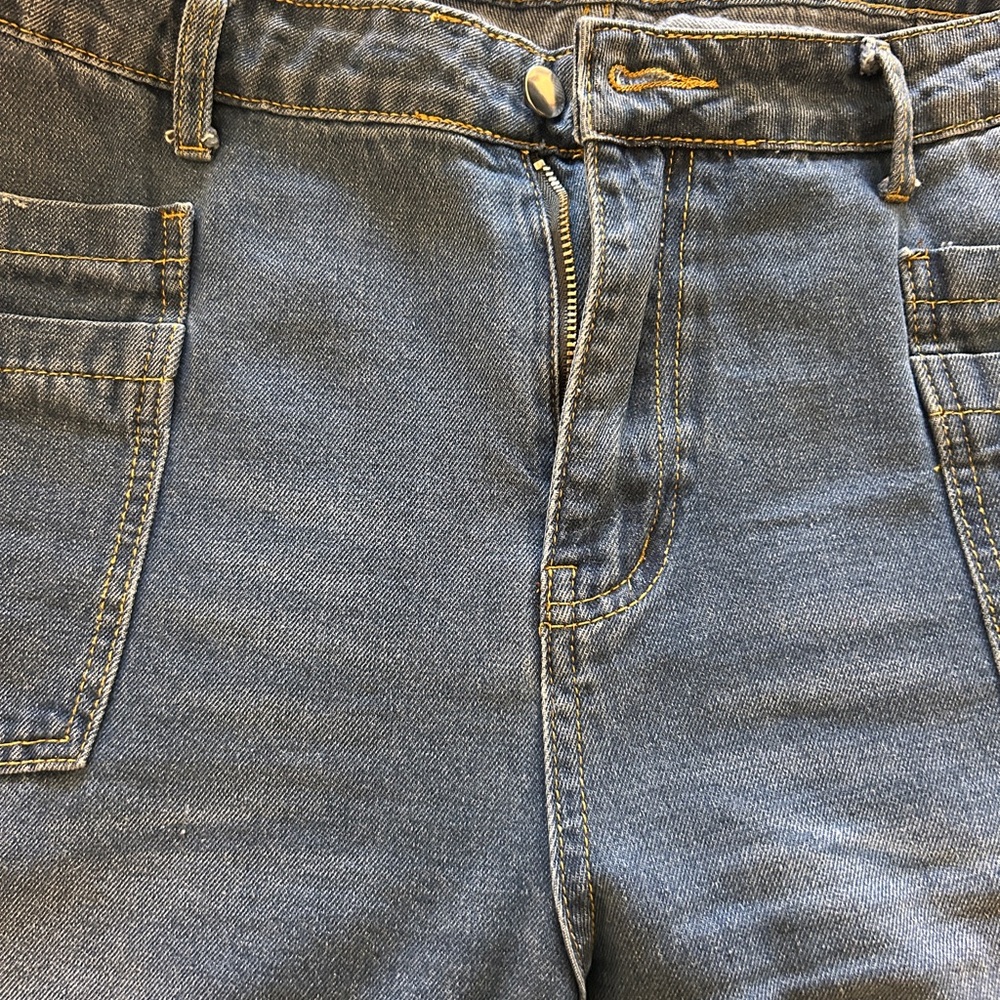 Amazon Essentials Women's Blue Boot Cut Jeans